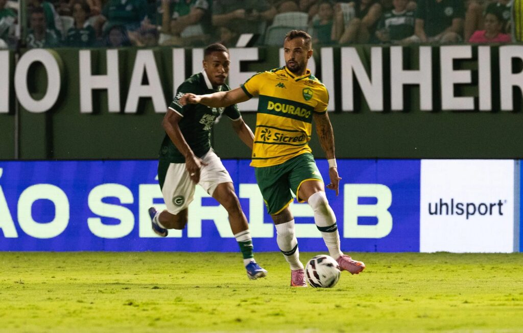 Goiás perde para o Cuiabá de 2 a 0 no Estádio Hailé Pinheiro em Goiânia