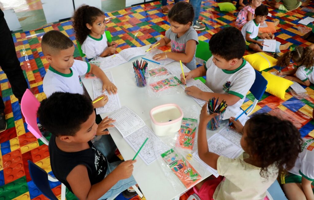 Governo de Goiás promove nova trilha do Cine Leitura do Bem em cinco município