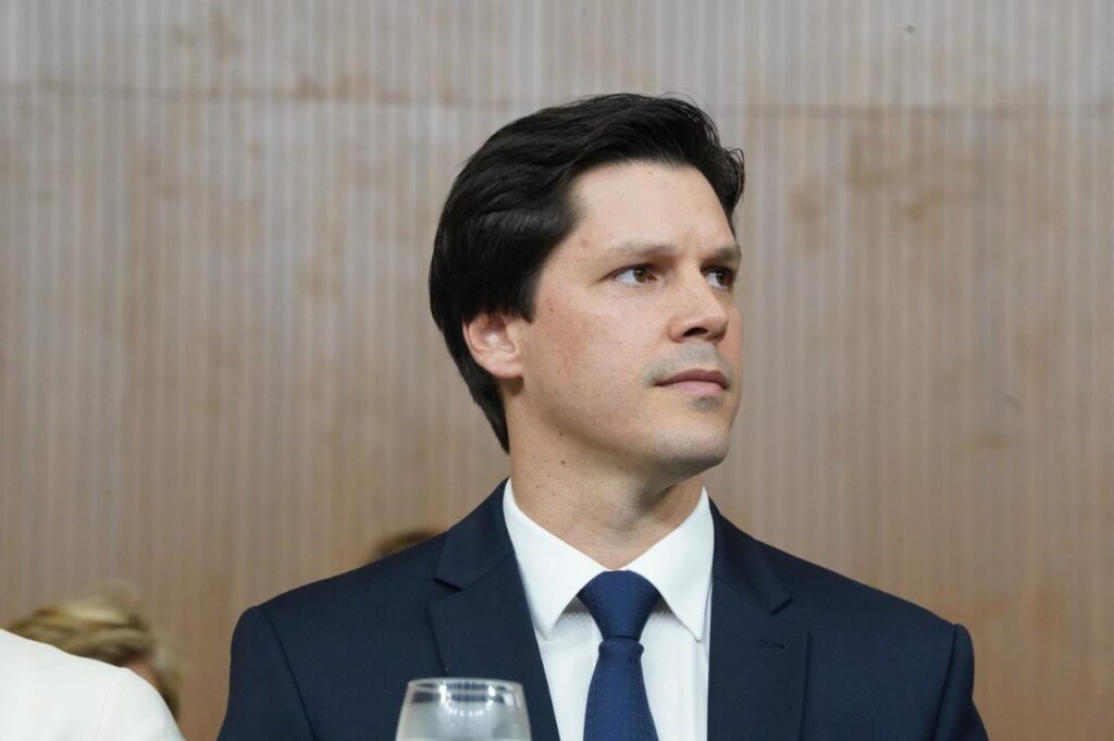 Daniel Vilela afirma que transição do novo Hugo deve ser até janeiro e que atual prédio será destinado à construção de hospital da Mulher