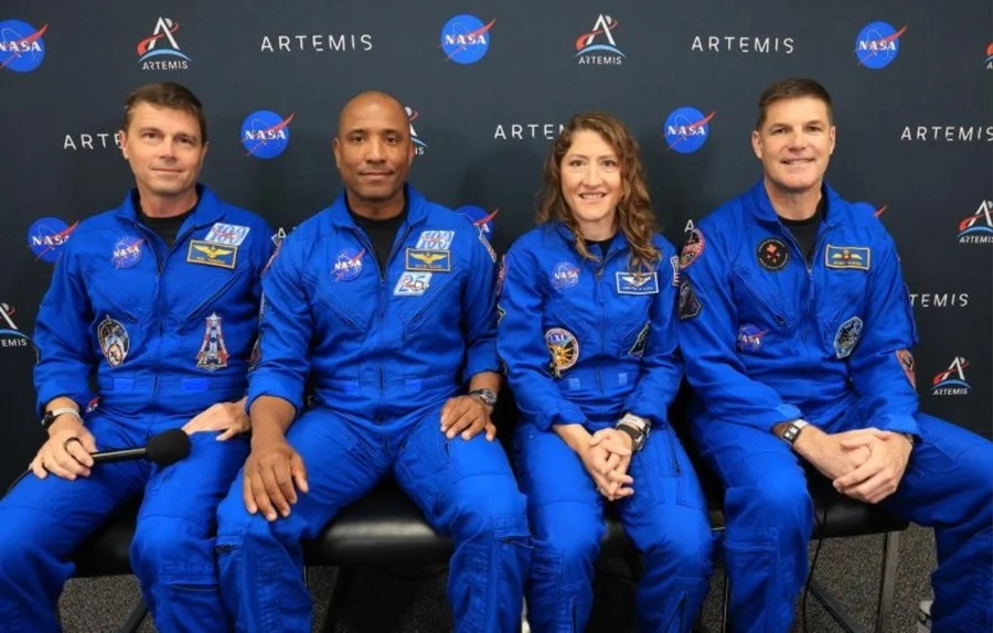 Astronautas da Artemis II usaram relógio feito com tecnologia desenvolvida pela USP