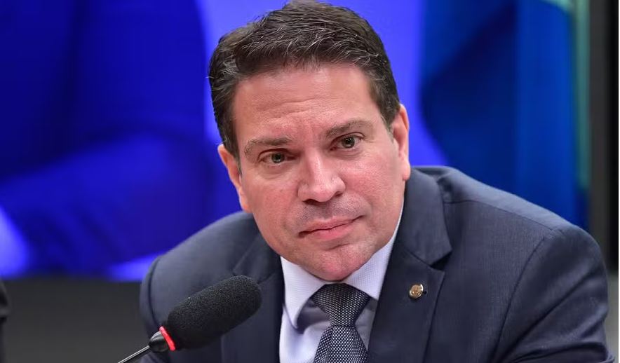 Quem é Alexandre Ramagem, delegado da PF e ex-deputado federal preso pelo ICE nos EUA