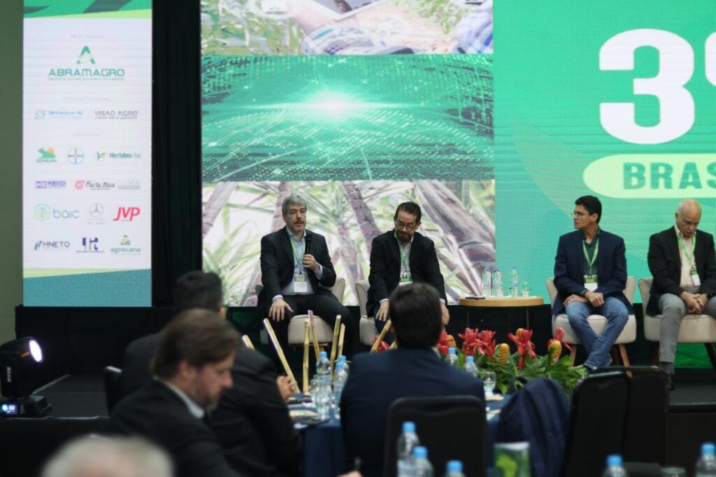 Fieg debate competitividade do agro em conferência nacional
