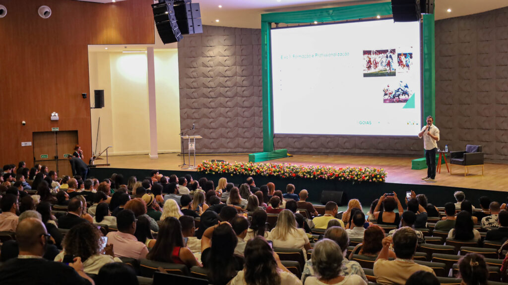 Fórum Brasil Criativo reúne agentes culturais em Goiânia