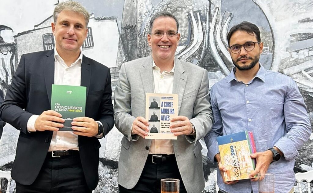 STF é criticado em lançamento de livro no IHGG
