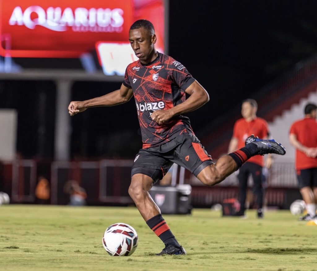 Atlético-GO vence Londrina