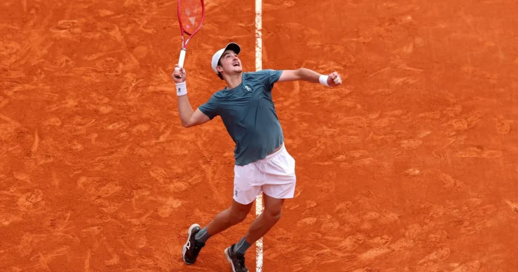 João Fonseca avança à terceira rodada do Madrid Open após desistência de Cilic
