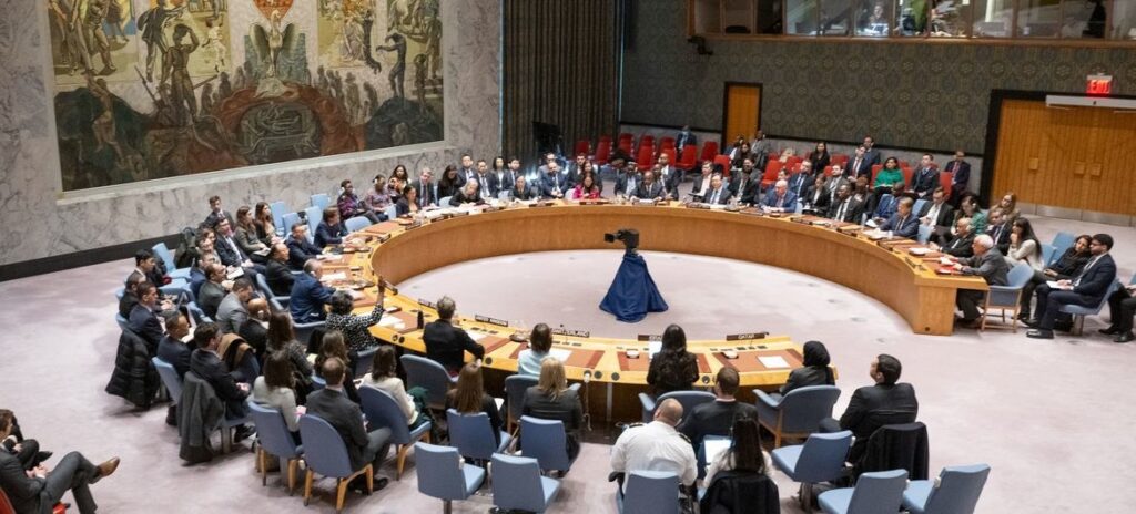 China e Rússia vetam resolução do Conselho de Segurança para desbloquear Estreito de Ormuz