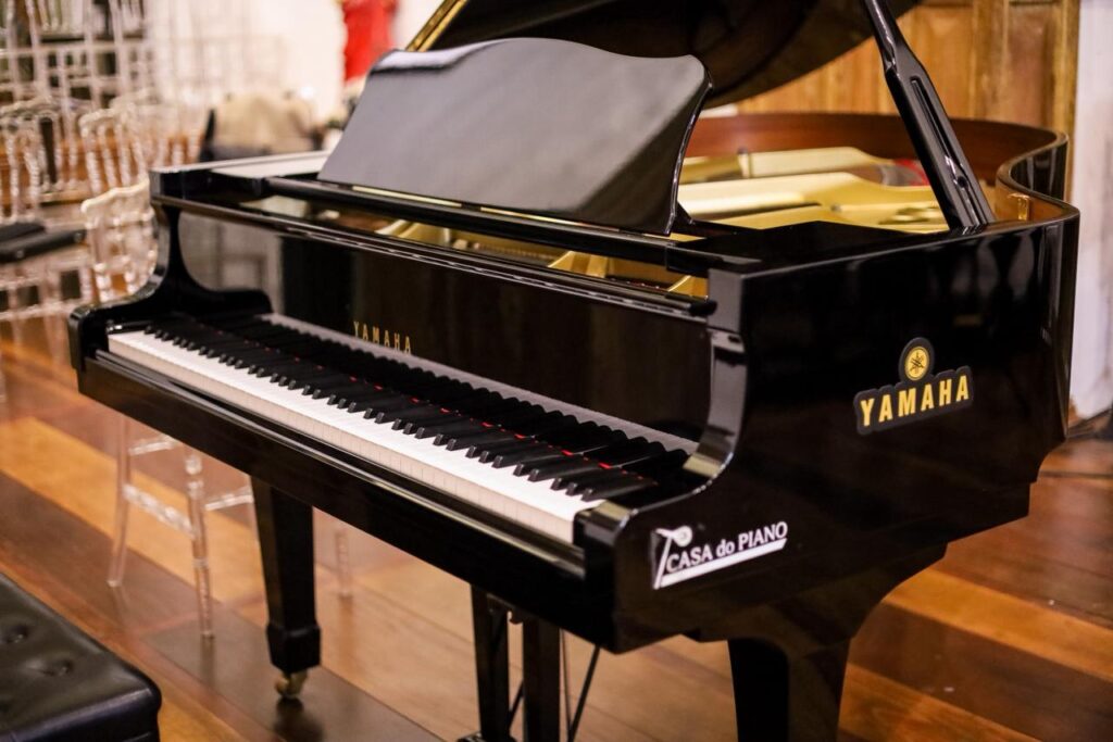 Projeto leva piano de cauda a Jaraguá e impulsiona cena musical local