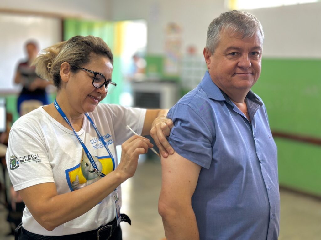 Mais de 550 mil pessoas já podem se vacinar contra gripe na rede pública em Goiânia