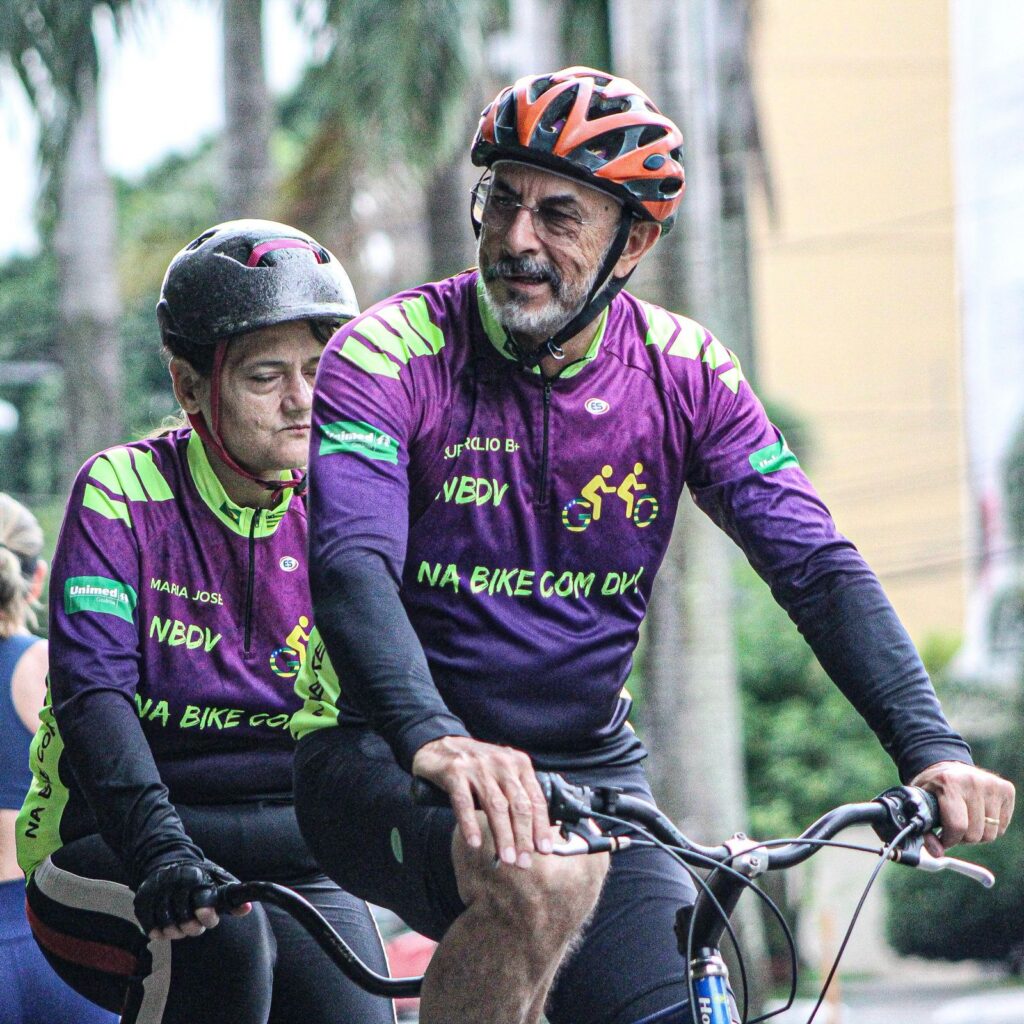 Pedal de pessoas com deficiência visual visita o Centro Cultural Martim Cererê em Goiânia