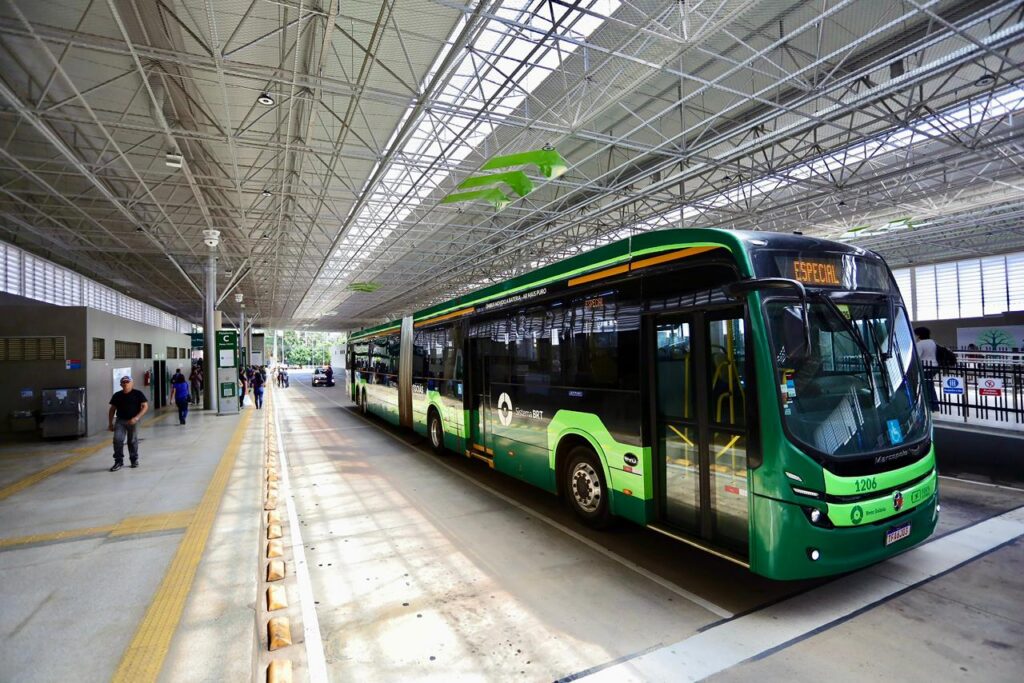 Mabel entrega novo trecho de metronização do BRT Leste-Oeste em Goiânia