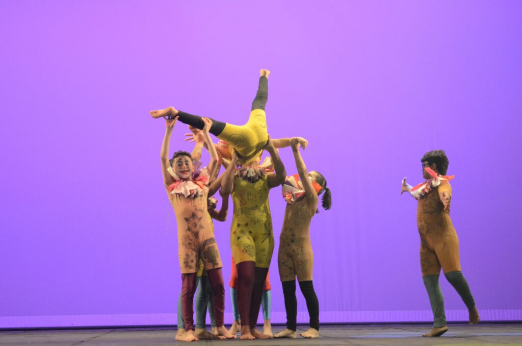 Alunos do Basileu França apresentam dois espetáculos de circo em Goiânia