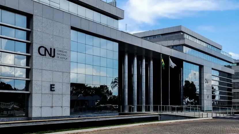 CNJ e CNMP aprovam novos penduricalhos para juízes e membros do MP