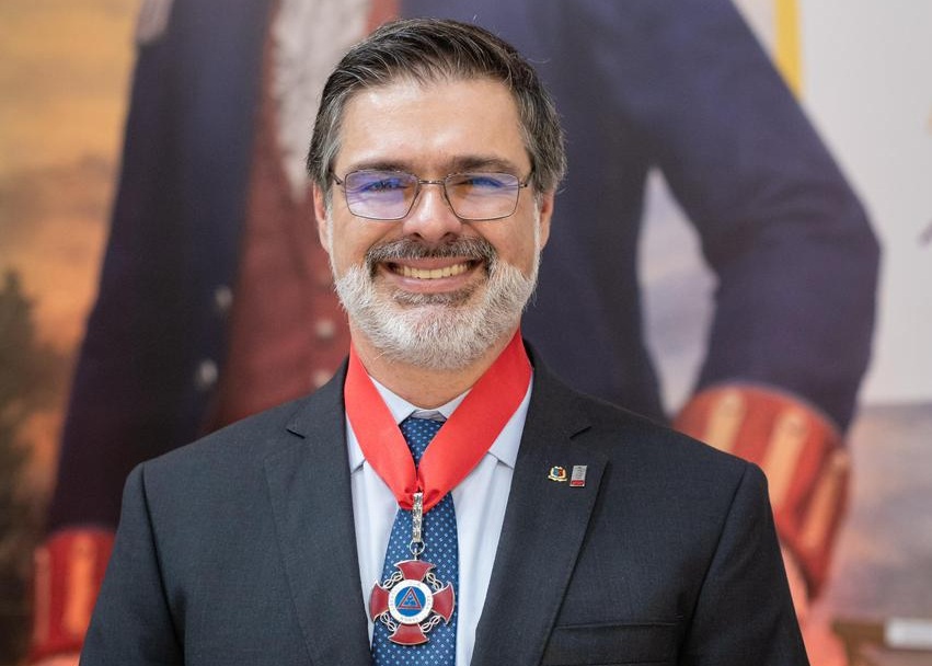 Naves Cocota ganhou Medalha de Honra da Inconfidência