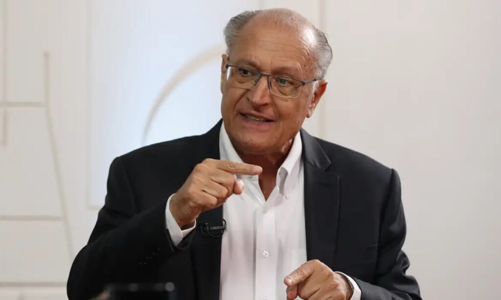 Apenas um estado ainda não aderiu ao subsídio do diesel, diz Alckmin