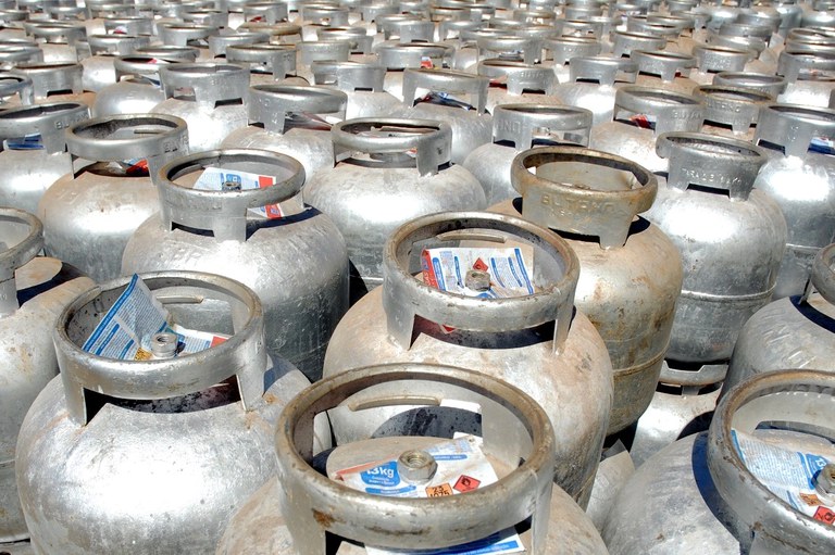 Governo libera R$ 330 milhões para segurar preço do gás de cozinha