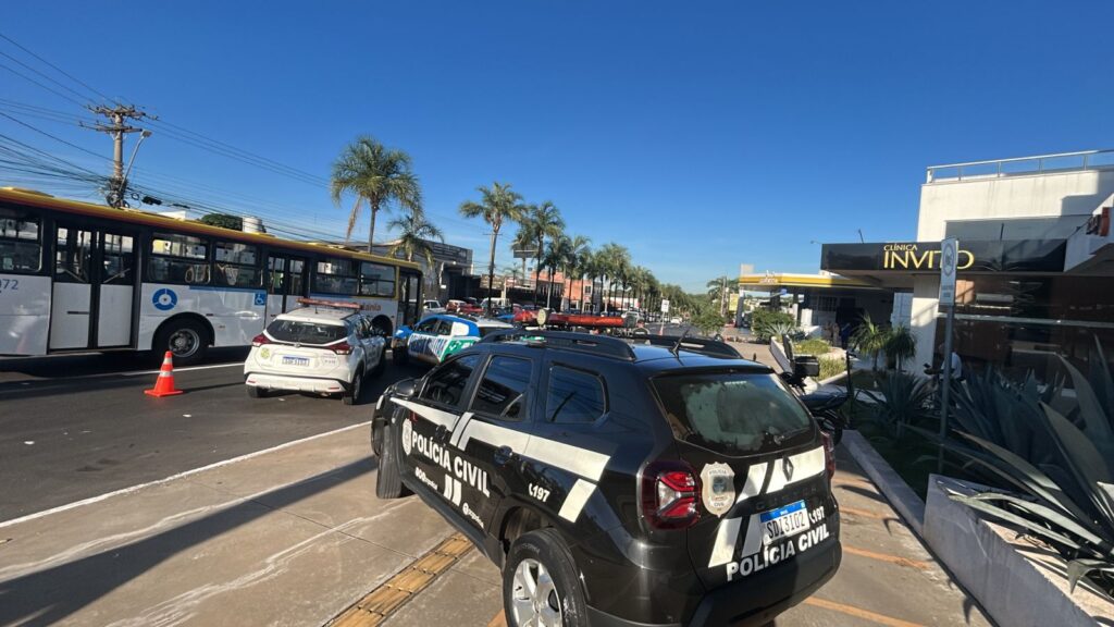 Motociclista morre após bater em poste no Jardim Europa, em Goiânia