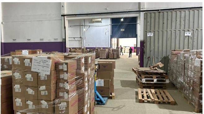 Balcão irregular que abriga depósito da WePink é interditado em Anápolis