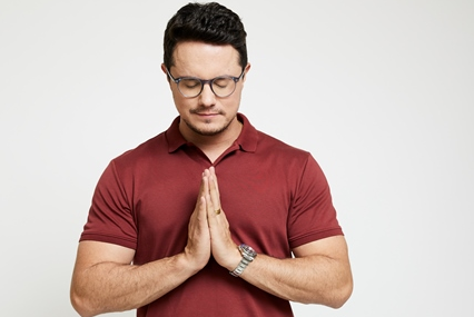 Deive Leonardo apresenta a turnê “O Despertar” em Goiânia e Anápolis