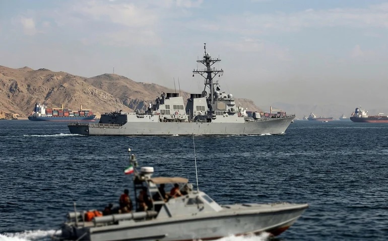 EUA tomam navio do Irã, que ameaça retaliar e não participar de negociação
