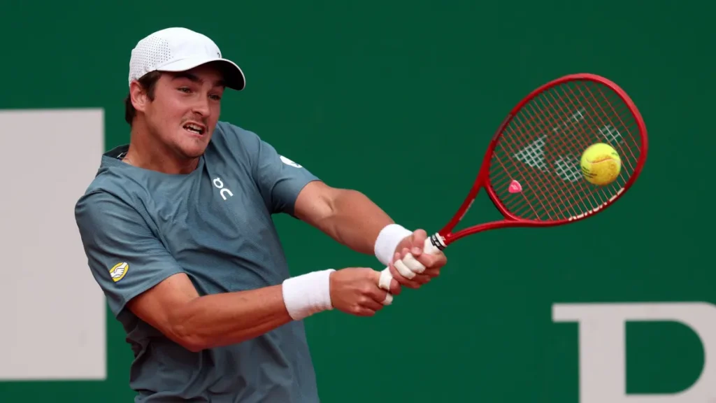 João Fonseca dá trabalho, mas perde para Zverev e dá adeus ao Masters de Monte Carlo