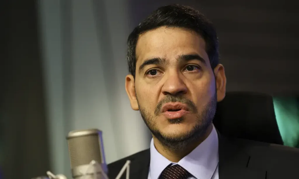 Quais os próximos passos após indicação de Jorge Messias para a vaga de Barroso no STF?