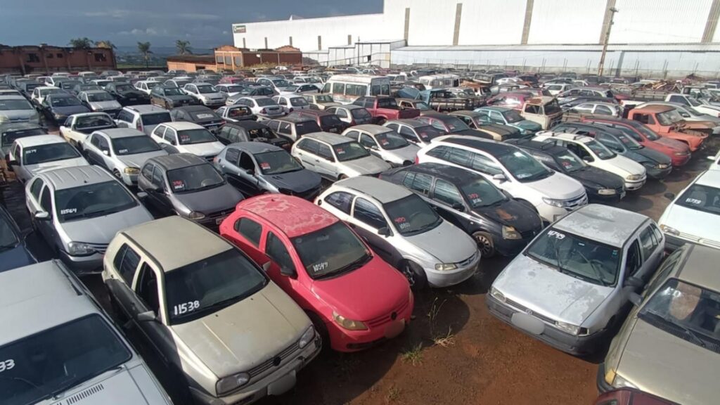 Detran-GO realiza leilão de veículos com lances a partir de R$ 1 mil