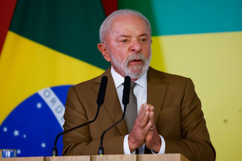 Governo anuncia congelamento de benefícios tributários e limite de gastos com pessoal em 2027