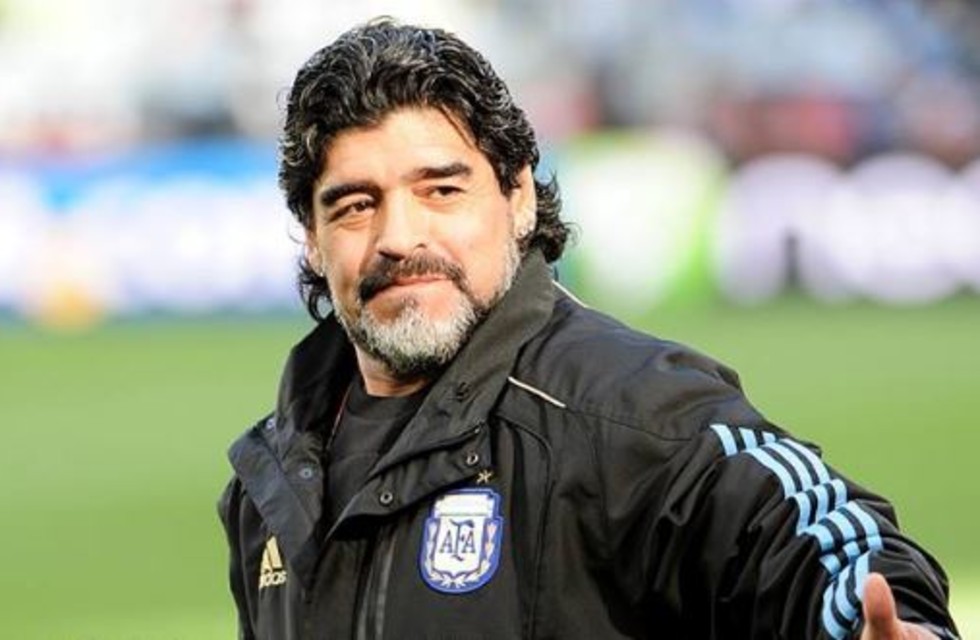 Irmãs e advogado de Maradona serão julgados por gestão fraudulenta das marcas do craque