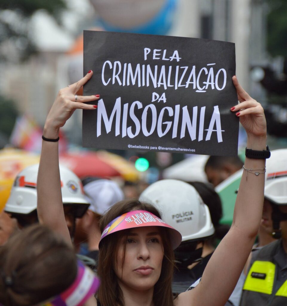 ‘Lei da misoginia’ causa dúvidas nas redes; confira as explicações de especialistas