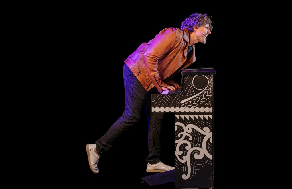Glaucio Cristelo leva sessão única do show ‘Piano Rock’ ao Teatro Goiânia
