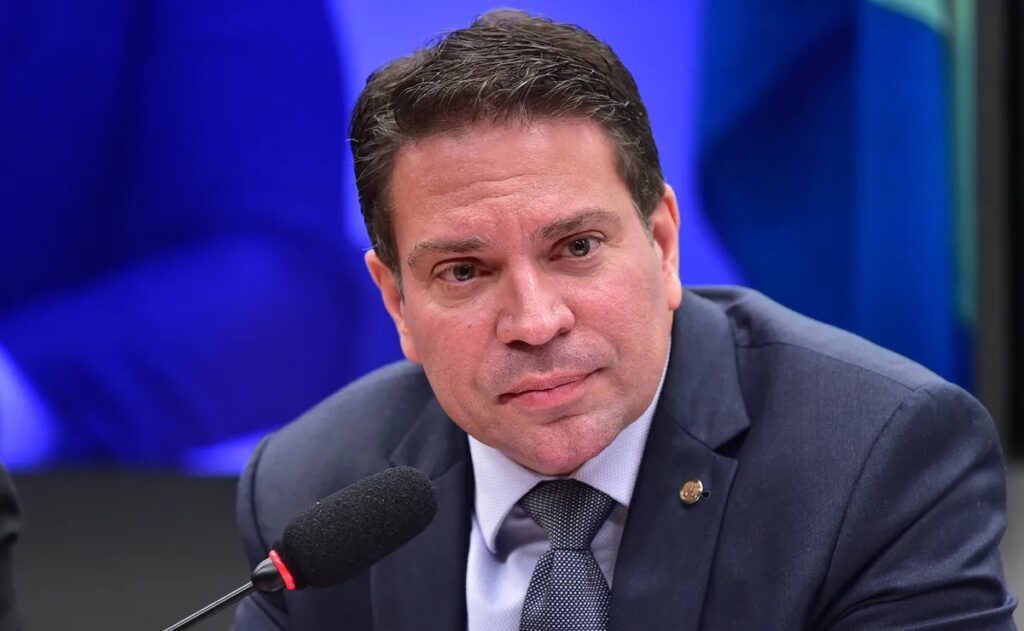 Ex-deputado Ramagem é solto após ficar dois dias preso nos EUA