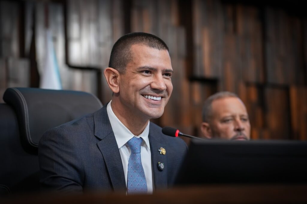 Douglas Ruas é eleito presidente da Assembleia Legislativa do Rio de Janeiro