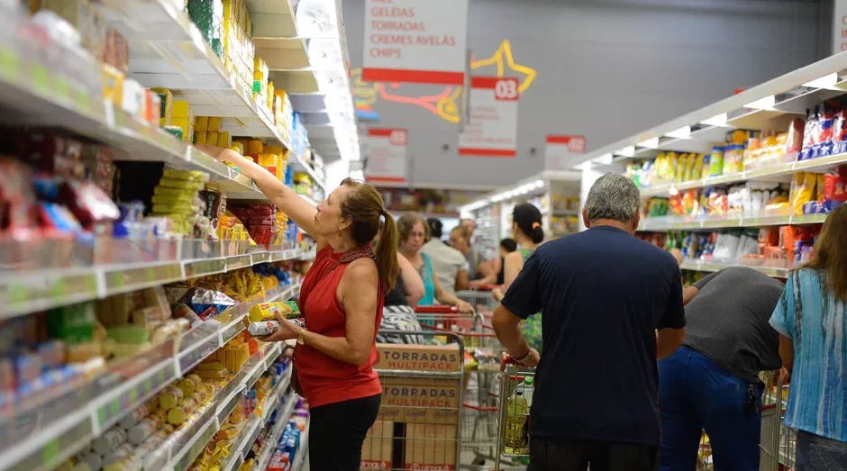 Uso de canetas emagrecedoras leva Supermercados a reverem produtos oferecidos, diz setor