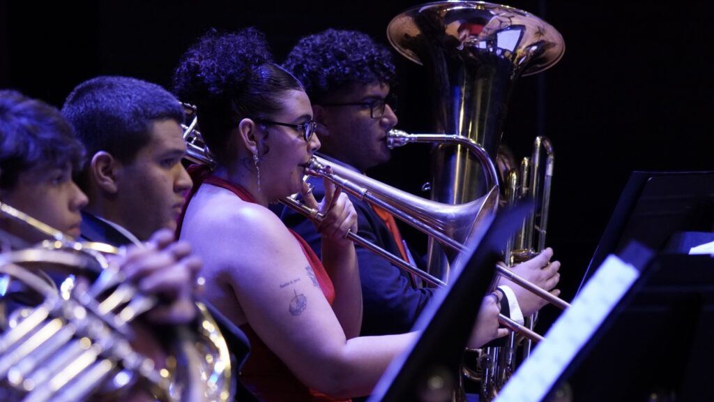 Basileu França reúne 250 músicos de cinco bandas sinfônicas em concerto gratuito em Goiânia