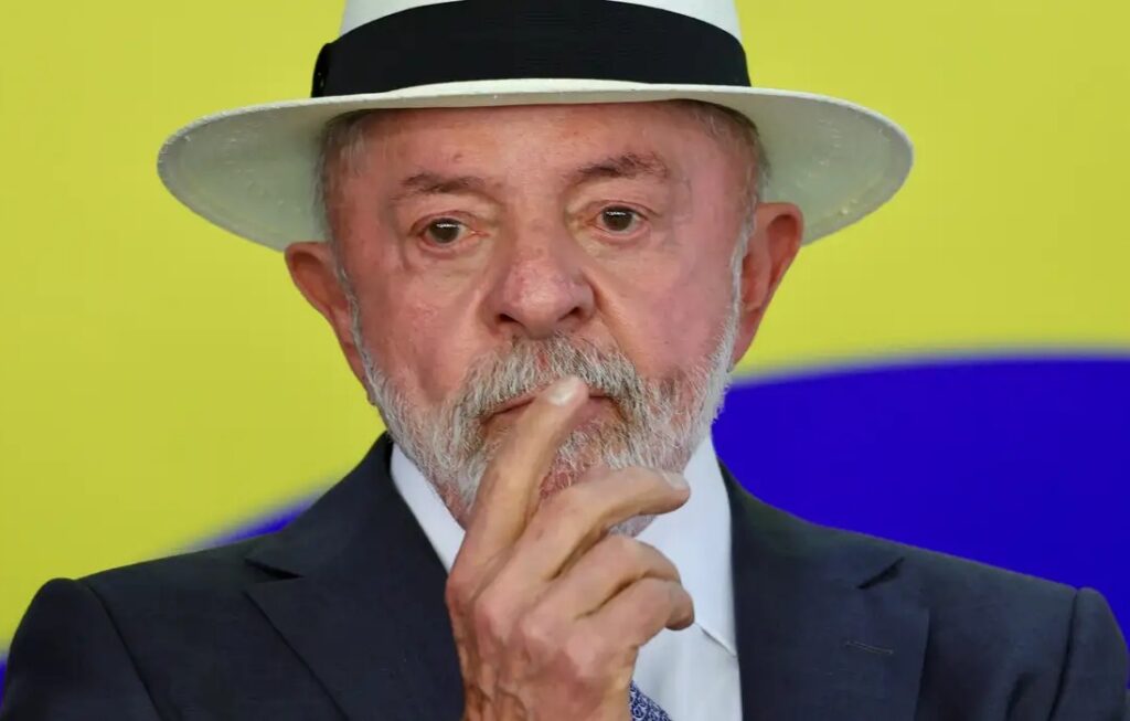 Detenção de ativista brasileiro em Israel é injustificável, diz Lula