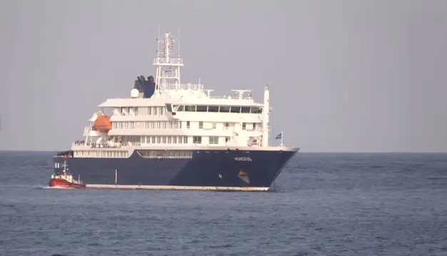 Passageiros começam a deixar navio onde houve surto de hantavírus