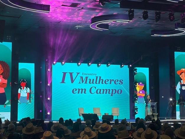 Mais de mil produtoras rurais participam do IV Encontro Mulheres em Campo do Senar Goiás