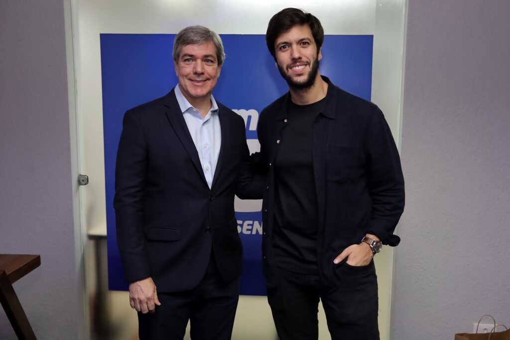 Sistema Fieg lança premiações em noite com palestra de Caio Coppola; veja
