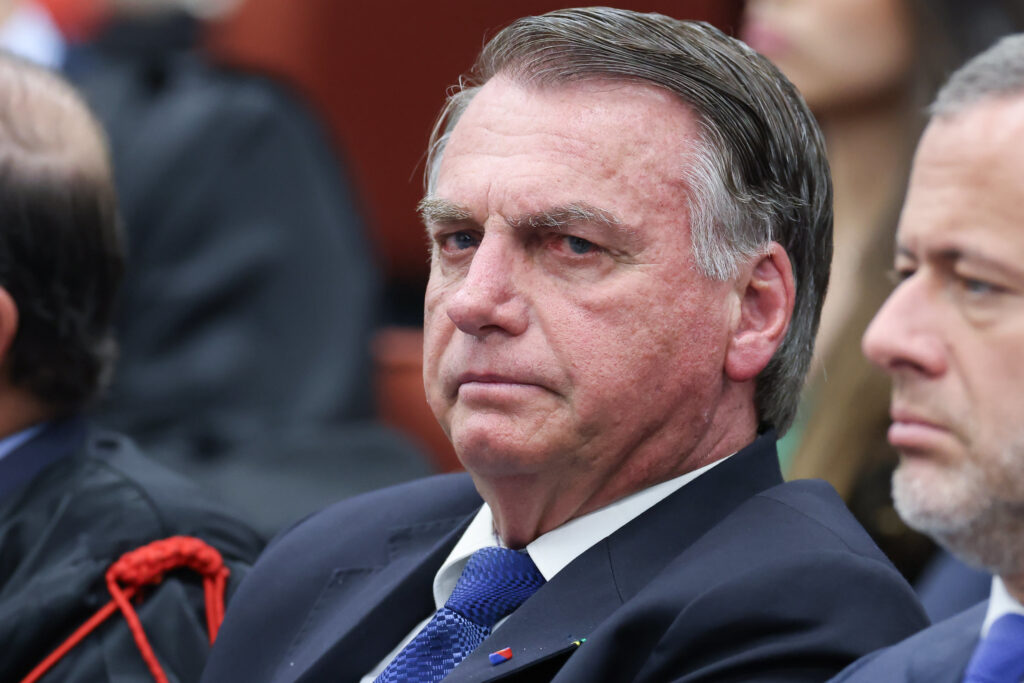 STF marca julgamento para decidir se Bolsonaro poderia ter bloqueado cidadãos em redes oficiais