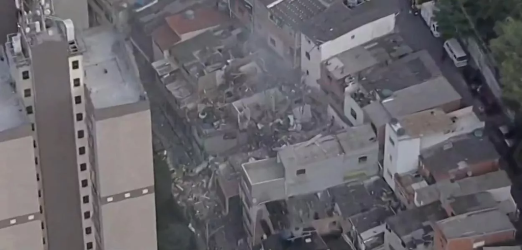 Explosão na zona oeste de SP destrói casas, deixa um morto e três feridos