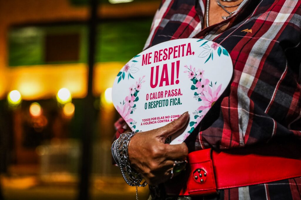Projeto para conscientizar público pelo fim da violência contra a mulher chega à Pecuária de Goiânia