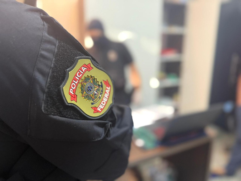 PF desarticula esquema internacional de tráfico de drogas após grande apreensão em Goiás