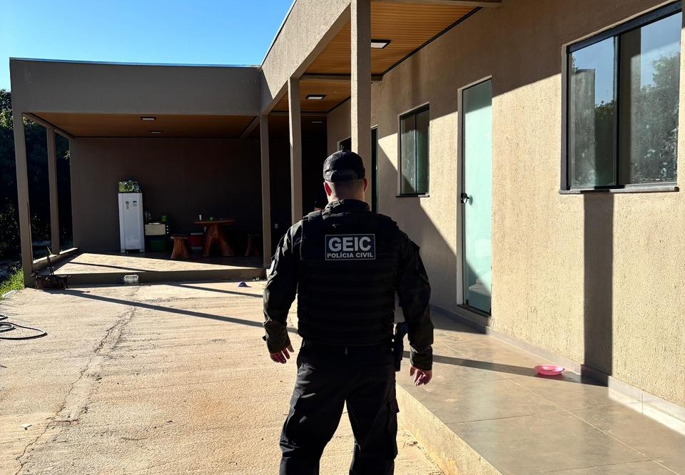 Operação da Polícia Civil mira grupo suspeito de tráfico de drogas e lavagem de dinheiro em Anápolis