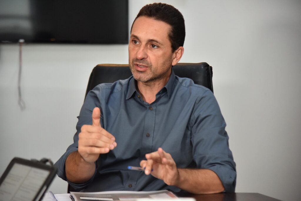 Leandro Vilela entrega reforma da Escola Cidade Vera Cruz I em Aparecida