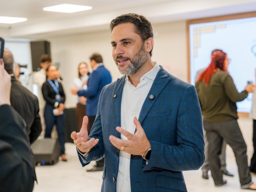 Simeyzon anuncia pré-candidatura a deputado estadual