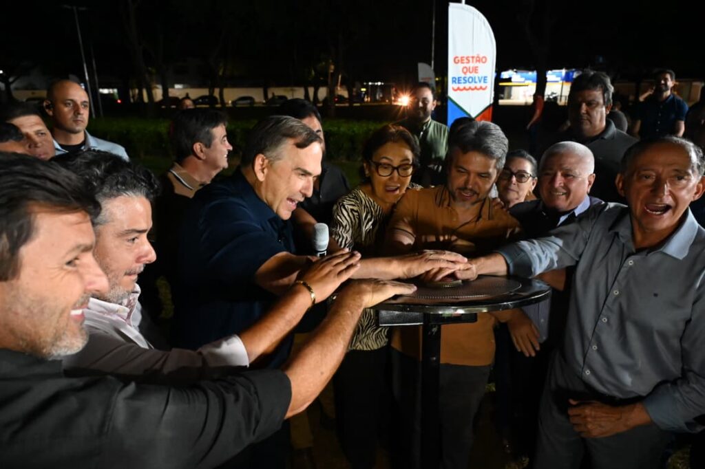 Mabel entrega nova iluminação da Praça George Washington, no Jardim Novo Mundo