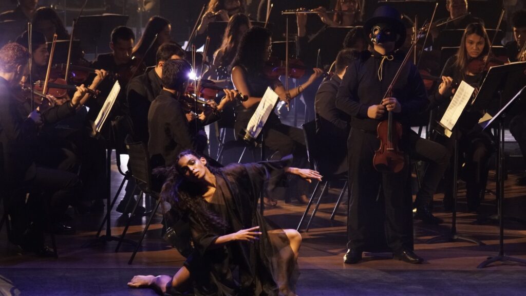 Orquestra Sinfônica Jovem de Goiás apresenta concerto cênico “A Vida do Herói”
