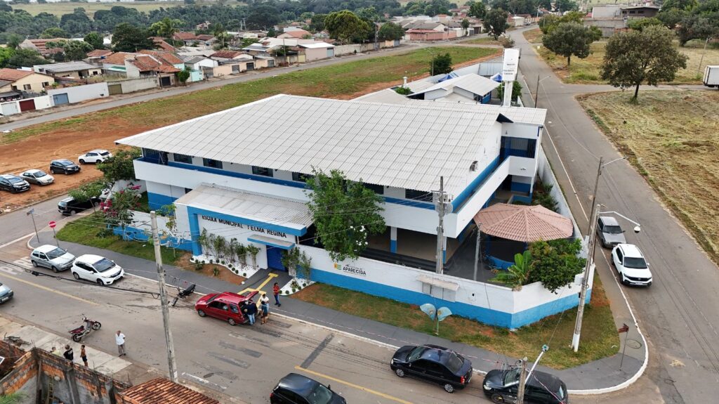 Leandro Vilela entrega reforma da Escola Municipal Telma Regina em Aparecida de Goiânia