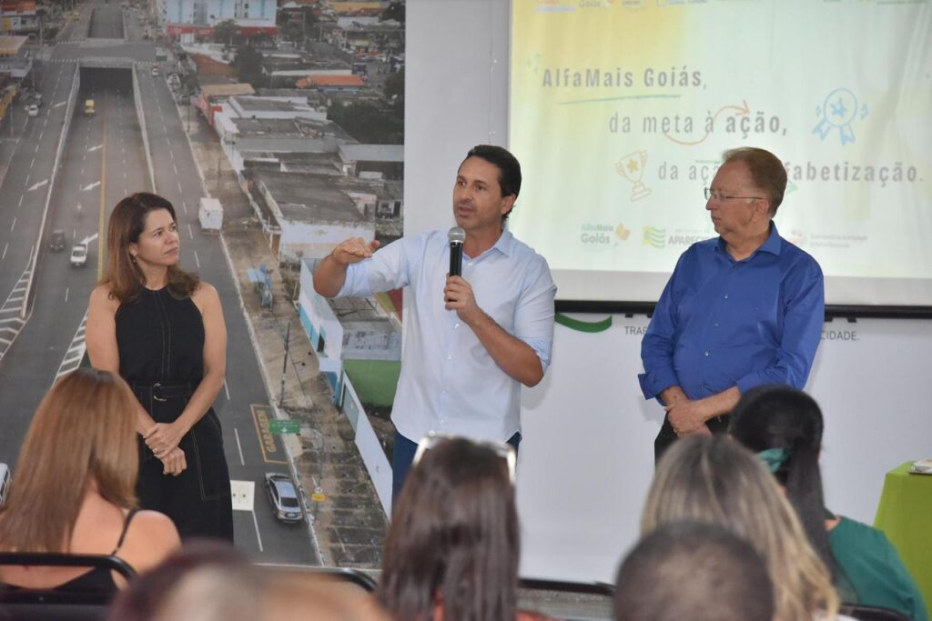 Aparecida de Goiânia pactua metas de alfabetização para 2026